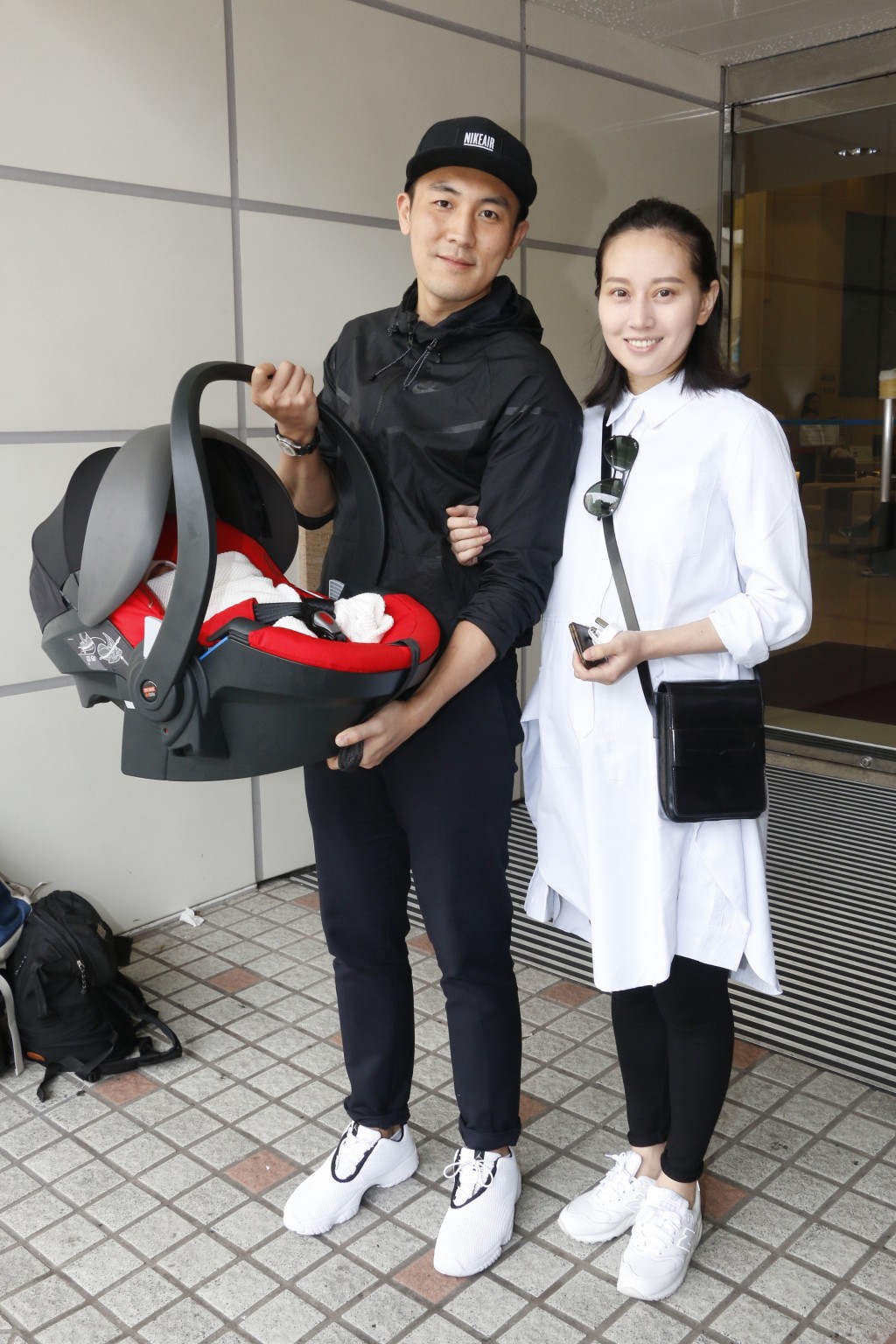 兩人在2015年初結婚,同年長女Renee出生。