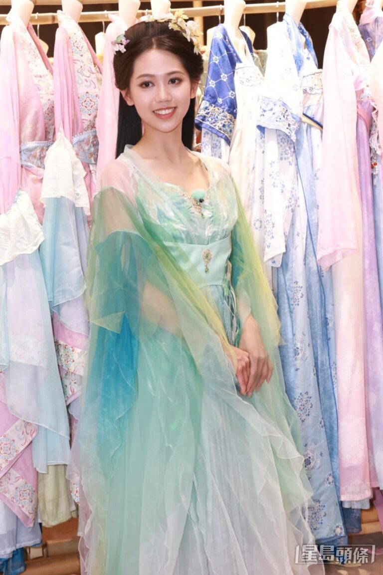 港姐佳麗南岳里穿漢服 陳梓穎周芳姿初試古裝想拍劇