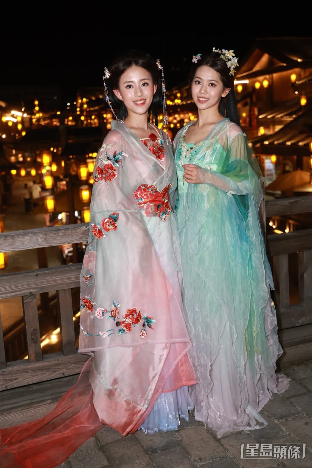 9號周芳姿（左）與10號陳梓穎（右）穿上漢服，各有韻味。