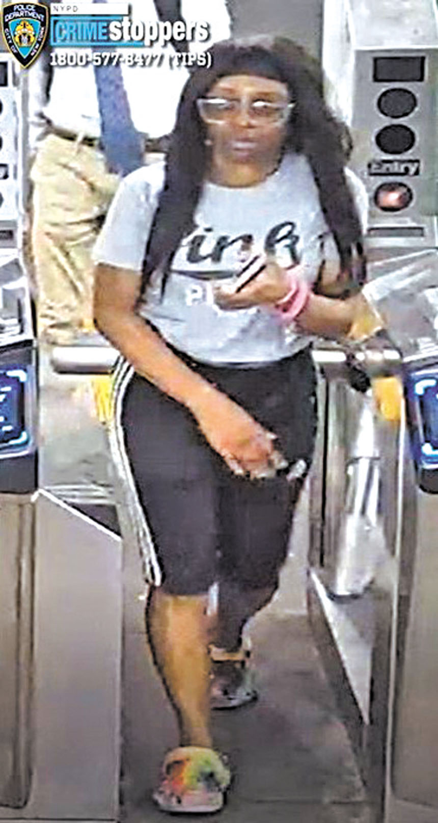 圖為涉案女嫌。 NYPD