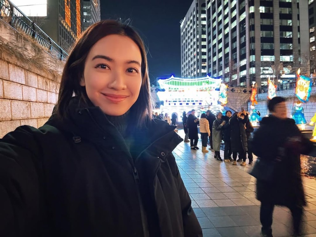 朱千雪早前與家人同遊首爾。