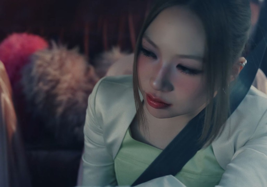 她不但是Miss Sixty的品牌大使，更與多個國際知名品牌合作。