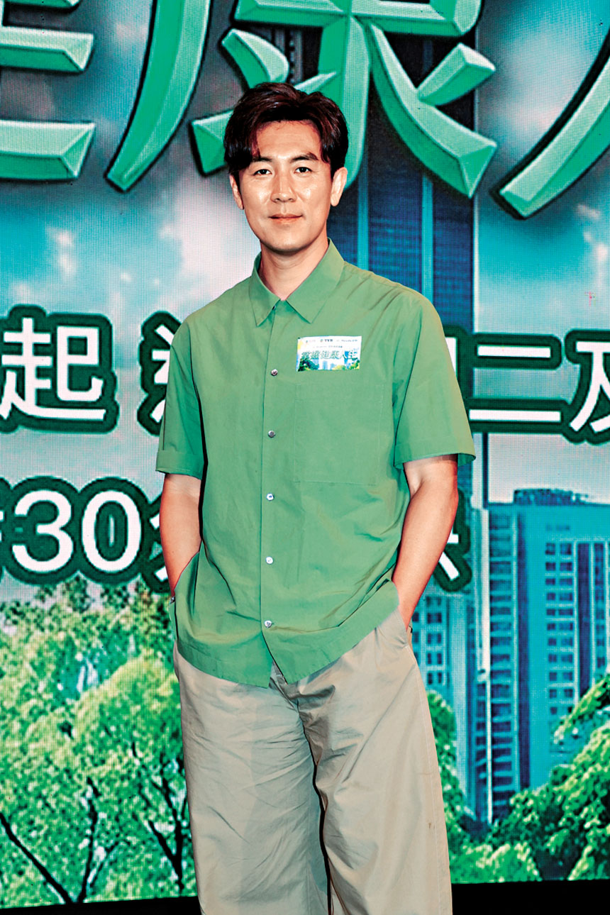譚俊彥證爸爸狄龍狀態還好,見到孫仔孫女就精神。