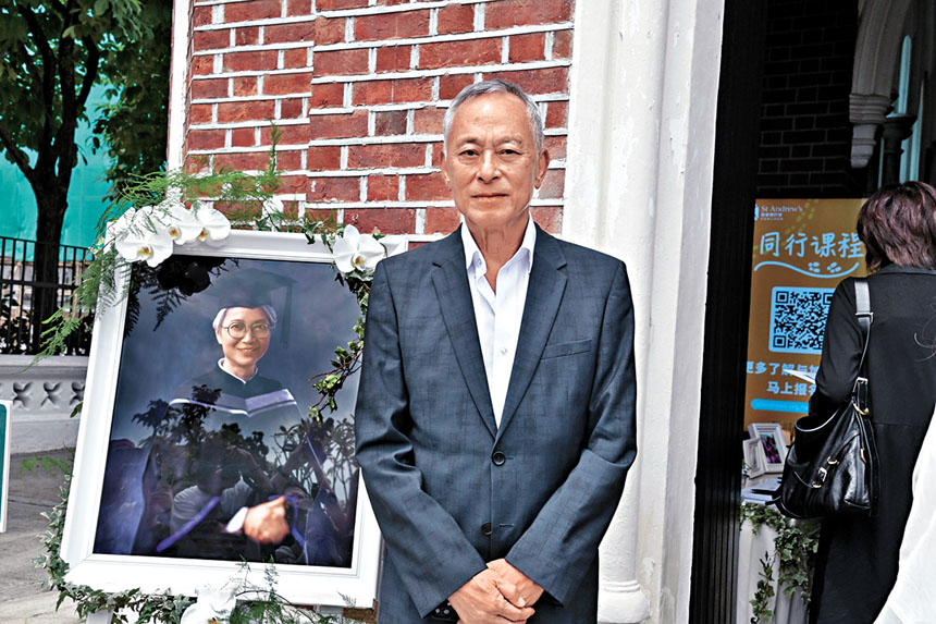 杜琪峯現身送別敏兒。