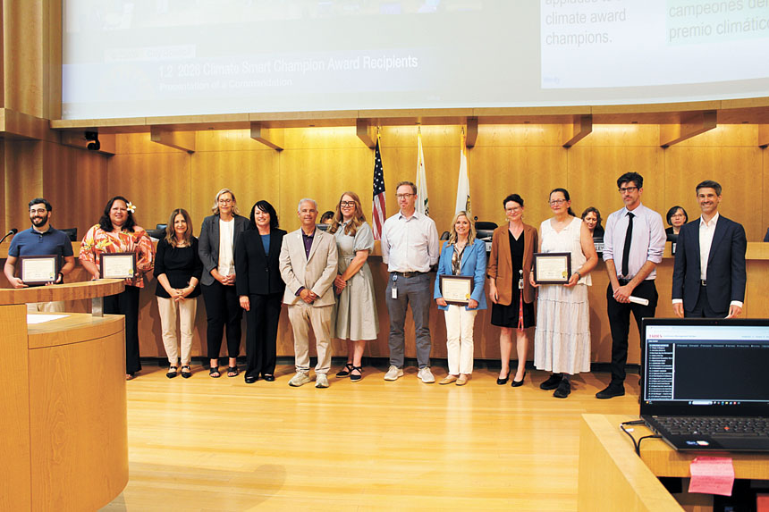 聖荷西市6月23日在市府大廳舉行2026氣候智慧英雄獎（Climate Smart Champion Awards）頒獎。 聖荷西市府提供