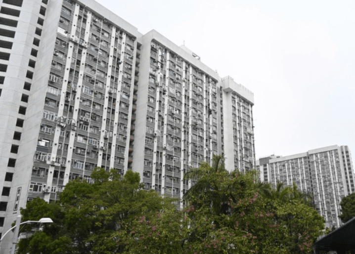 元朗朗屏邨六旬男子墮樓身亡 警員現場檢獲遺書