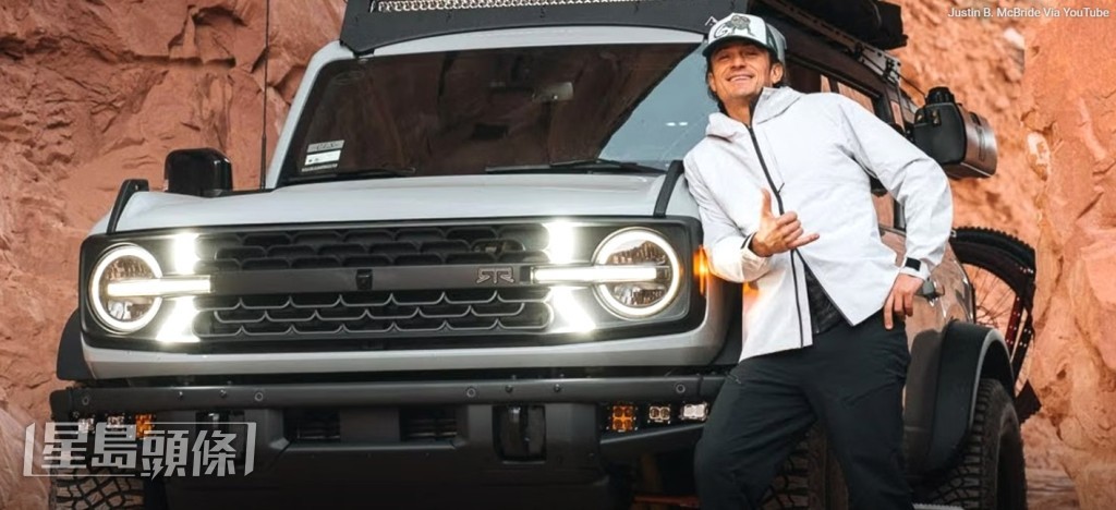 此車款與奧蘭多布林鍾愛的 Ford Bronco 是主要競爭對手，選擇它來拍攝似乎有意與舊愛較勁。