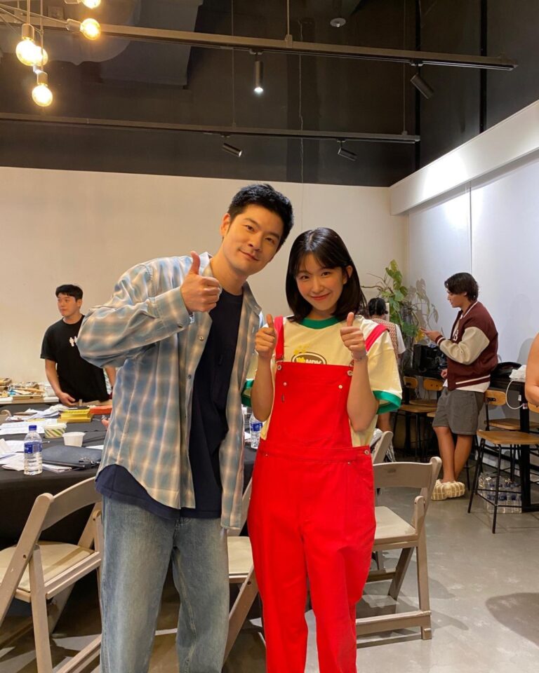 張基河與尹可而戀情曝光 年齡差距成網民熱話