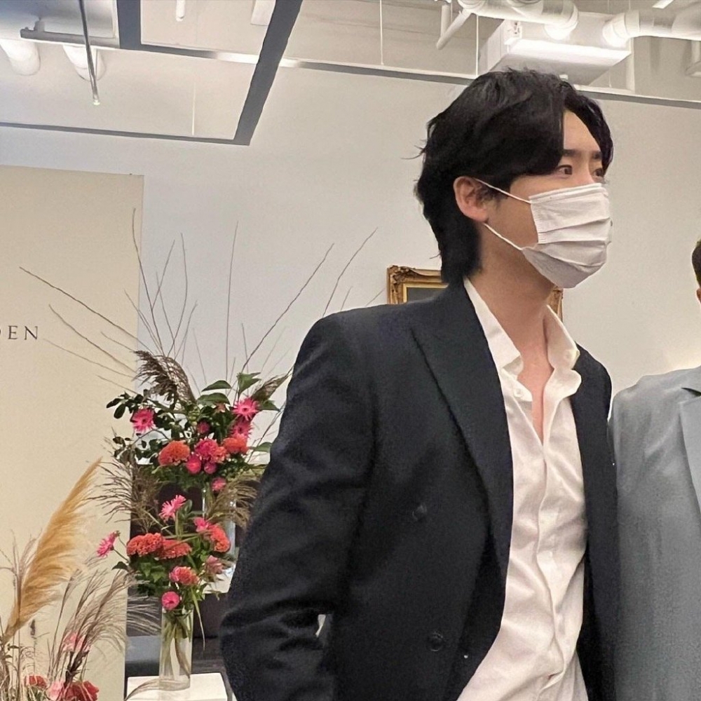 李鍾碩的弟弟在2022年10月結婚。