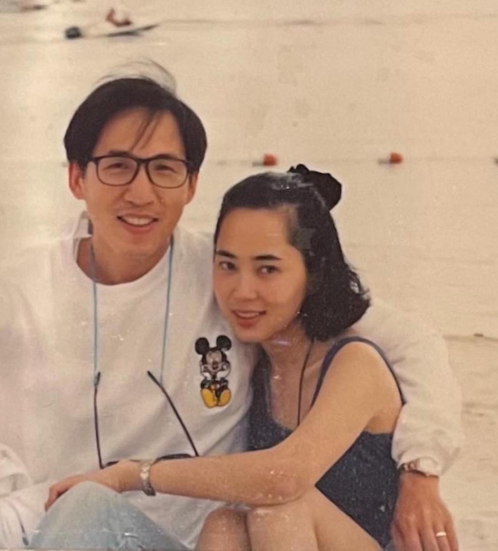 結婚30周年時，楊諾思曾悄悄製作光碟，並錄製歌曲《陪著你走》送給張堅庭。