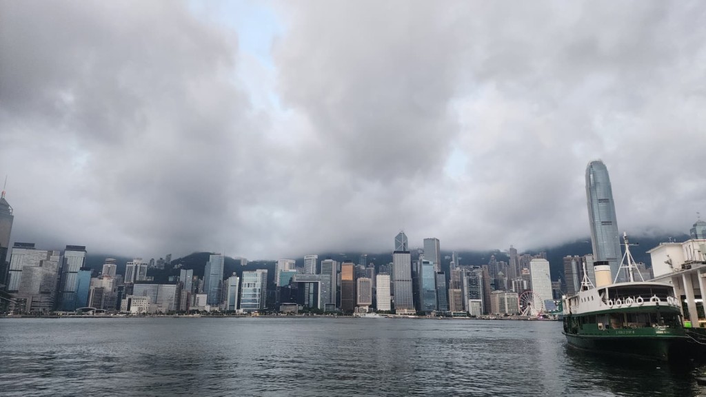 天文台：西南面雷雨區逼近 未來一兩小時部分地區雨勢較大