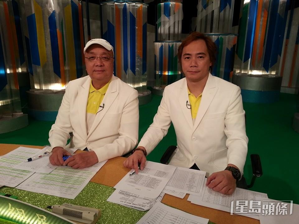 黃興桂（左）曾是足球評述員。