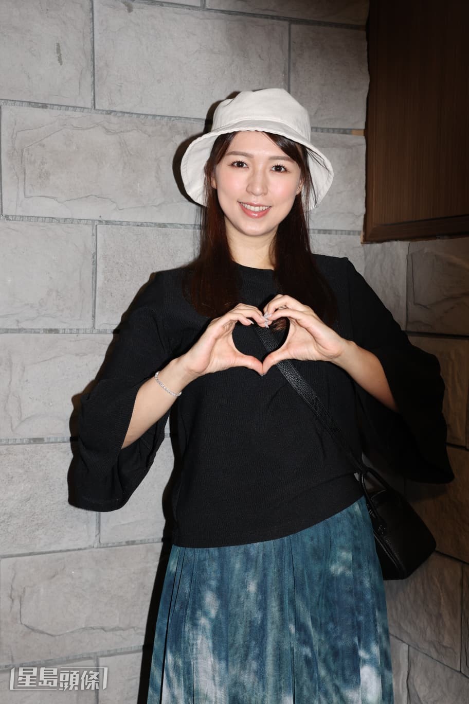 孫慧雪表示已自費超過七千元,預留門票讓全家出動支持大仔的演出。