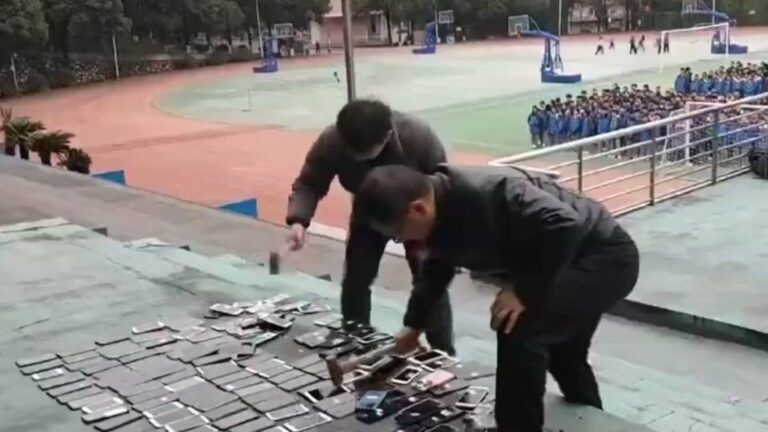 湖南學校公開銷毀學生手機 教育局指處理不當