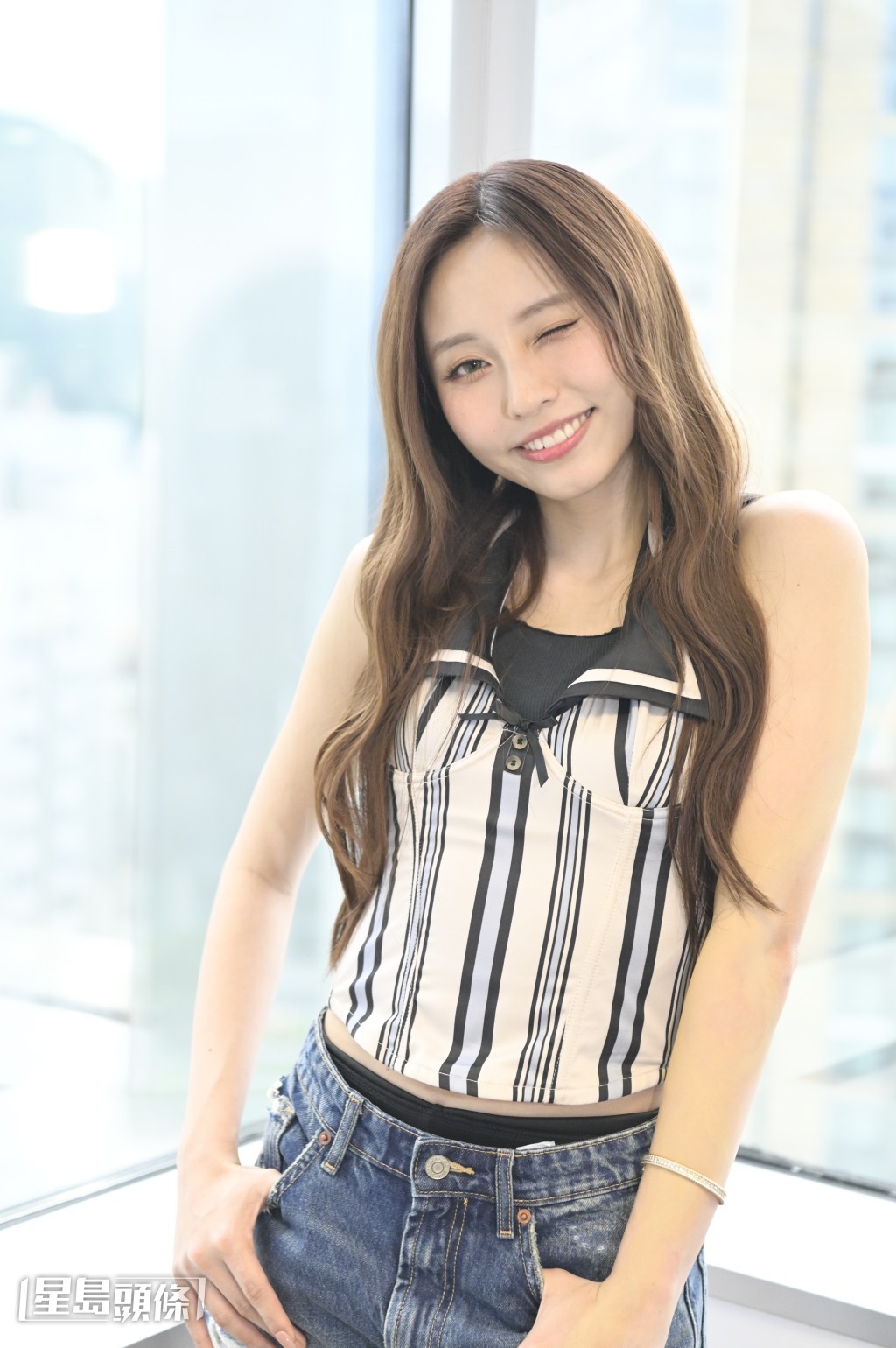 Ivy 採納了女同事們的意見,她與隊友及經理人都認為《原地拖手》歌名非常甜蜜。