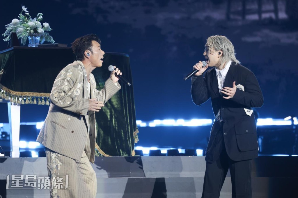 許志安在《第八屆KKBOX香港風雲榜》中,與MIRROR成員柳應廷同台合作。