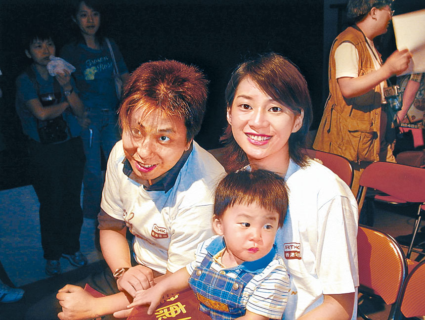 ■陳伶俐與首任老公林敏驄於2008年離婚。