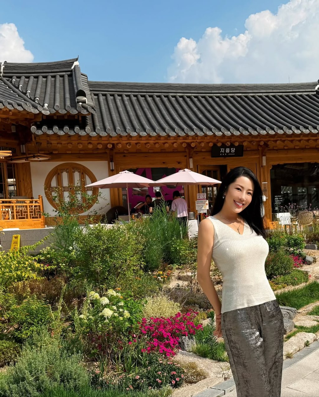 崔碧珈於日韓兩地拍攝了不少照片。