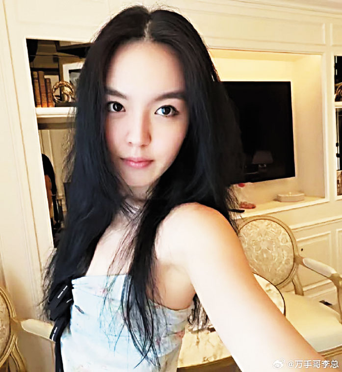 李詠女兒法圖麥。