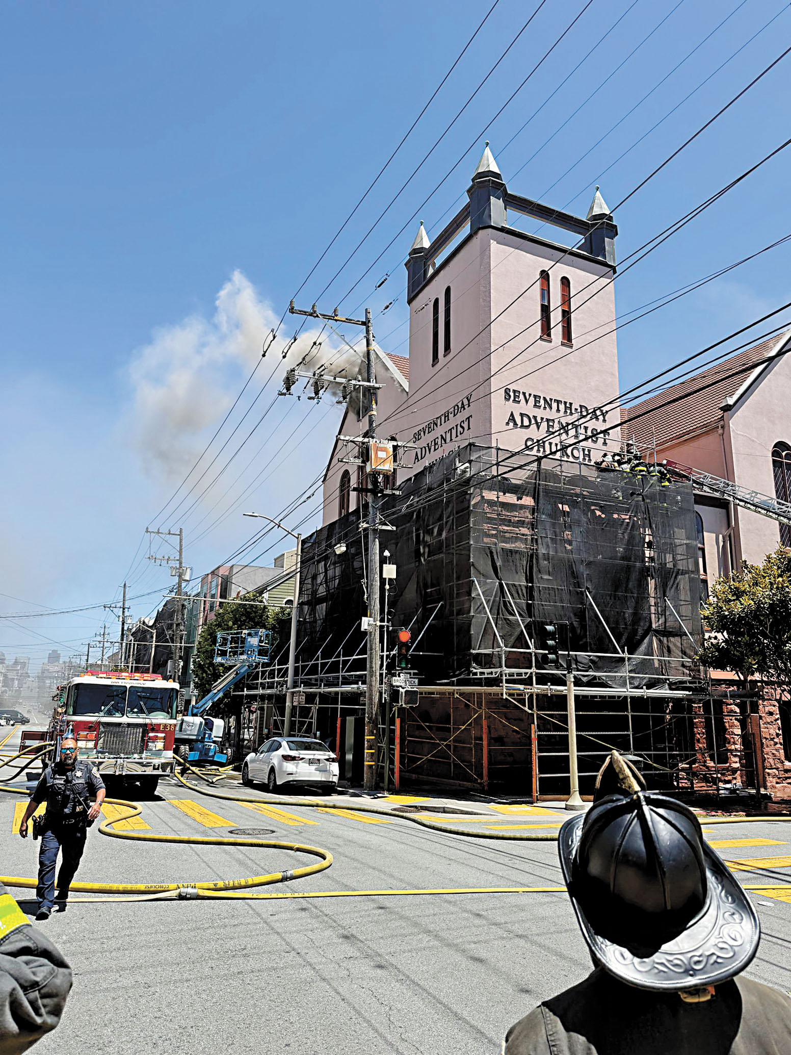 太平洋崗一座教堂周一傳出三級火警。三藩市消防局