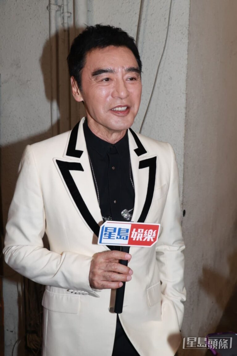 鍾鎮濤回歸騷感觸合唱譚詠麟　唱《真心英雄》配航天畫面動容