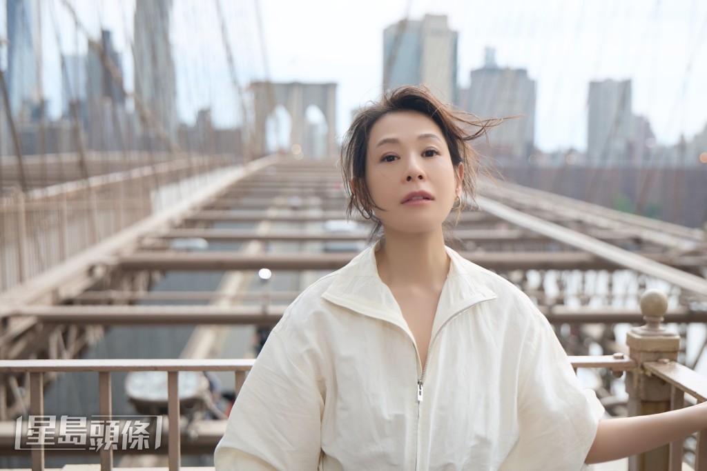 劉若英同時帶來2026年全新單曲《你從春天走來》。