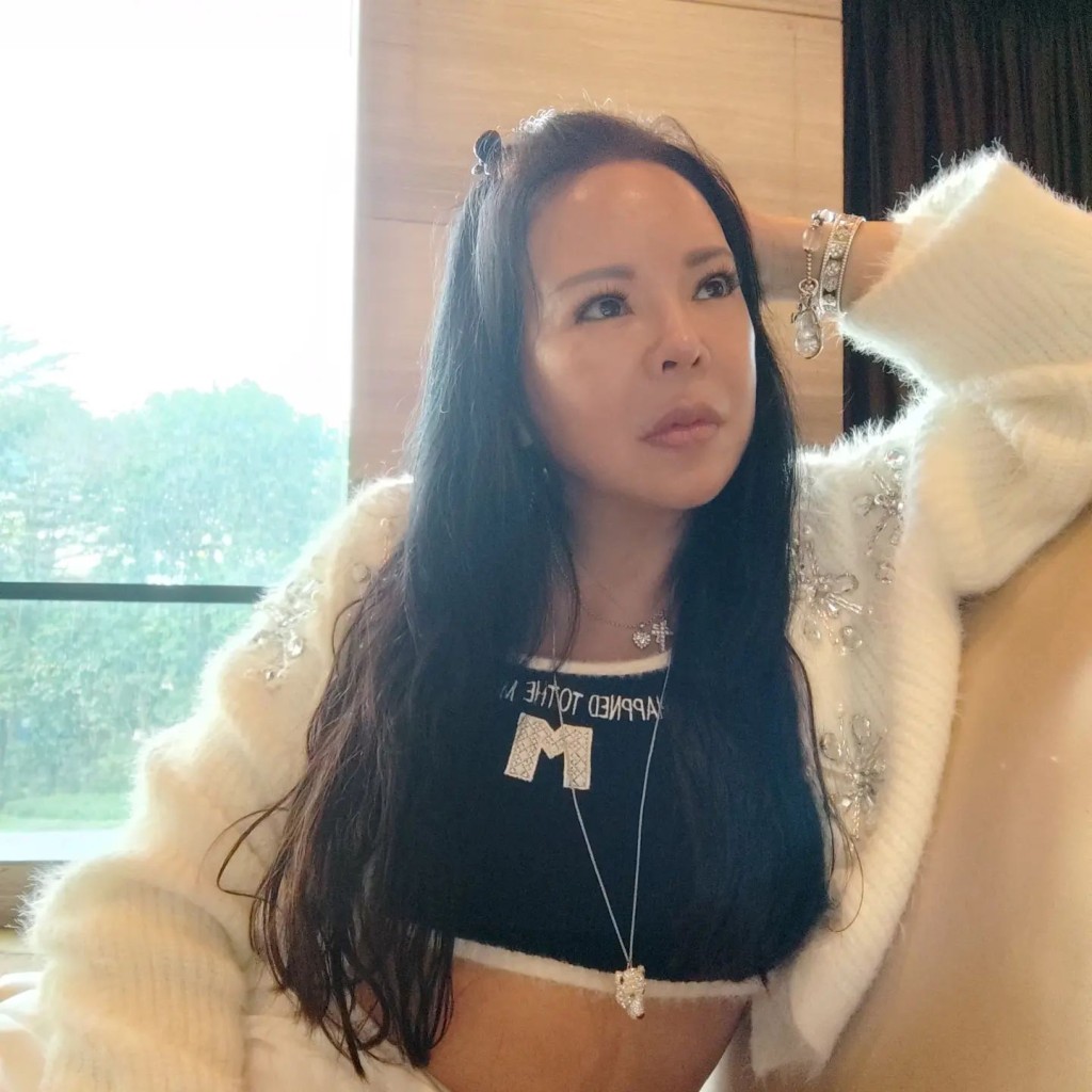 羅媽媽好有星味。