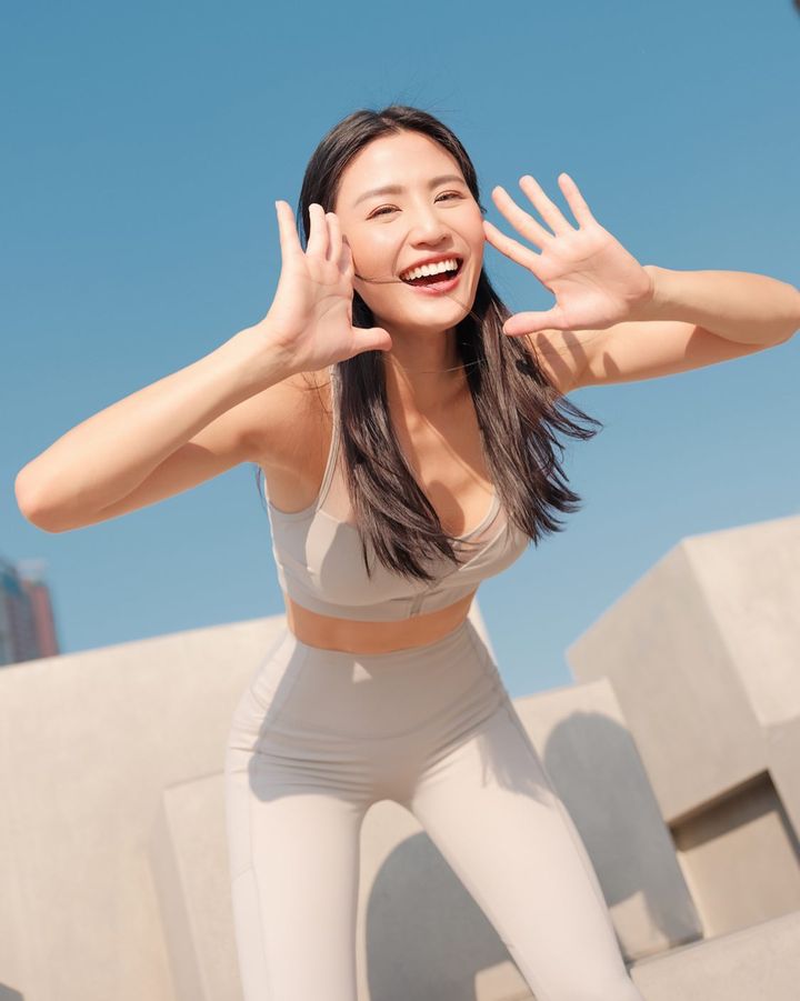 Coffee靠恒常運動保持Fit爆身形。