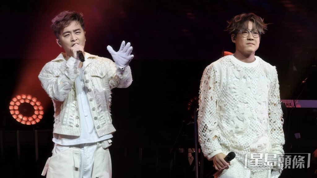 他與譚輝智首度登上紅館舉行的《雙聲演唱會》獲得成功。
