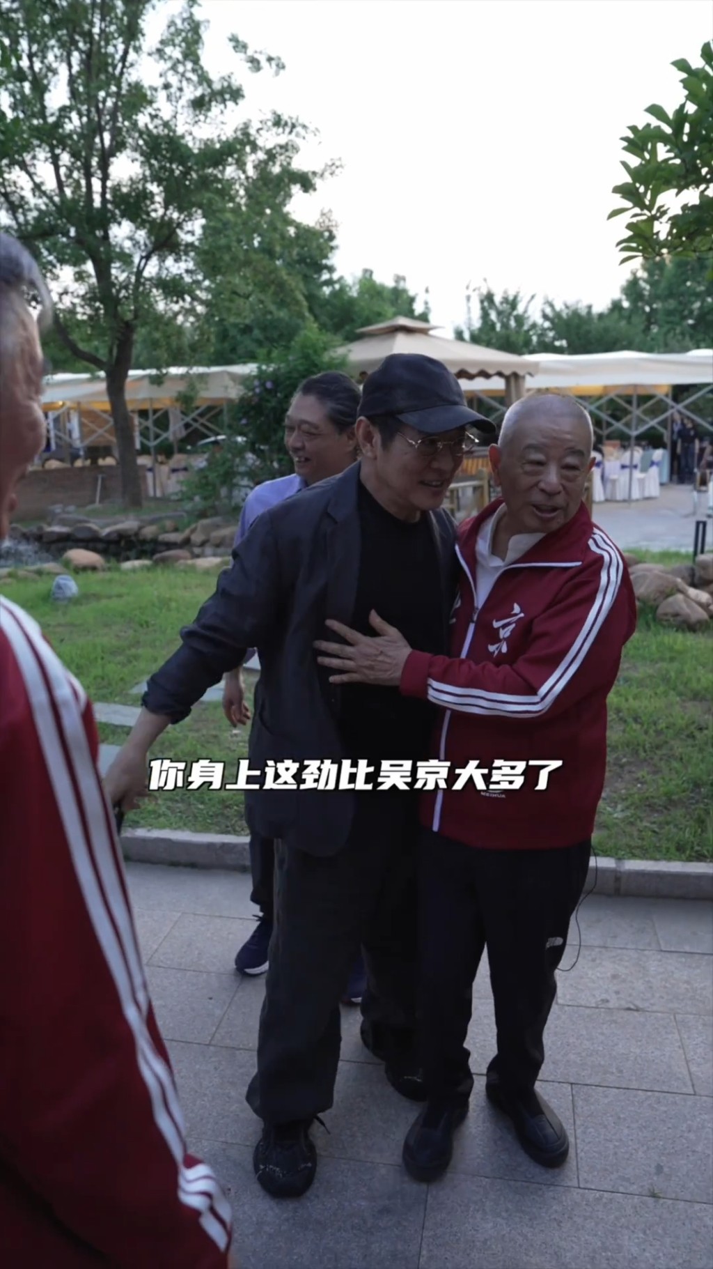 師傅吳彬在言談間,稱讚李連杰比吳京更為優秀。