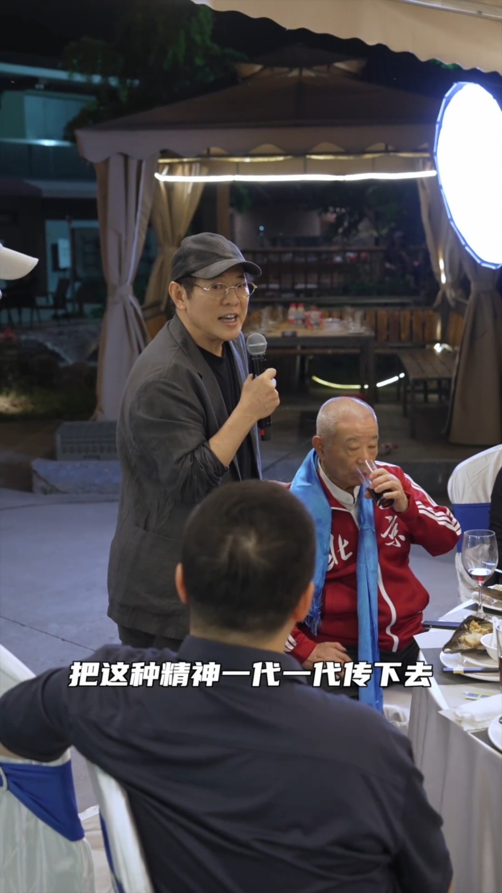 李連杰表示,希望將師傅的教誨和精神傳承下去。