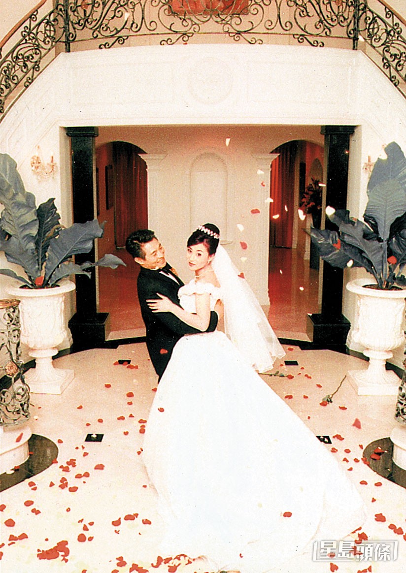李連杰與利智於1999年在美國洛杉磯結婚。