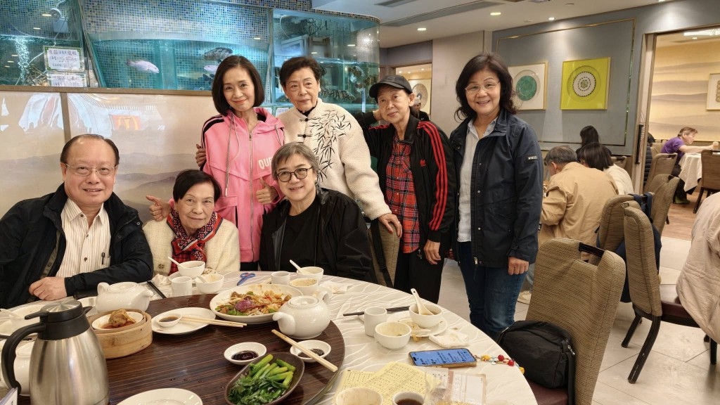 該次聚會由吳麗珠負責請客。