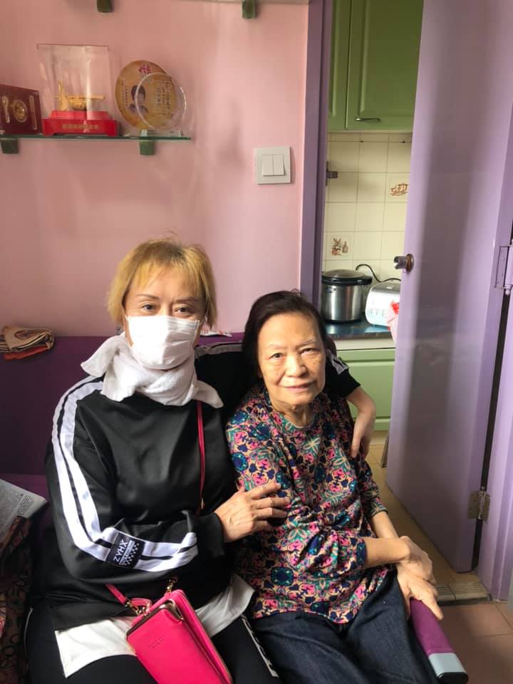 林建明不時會去探望余慕蓮。