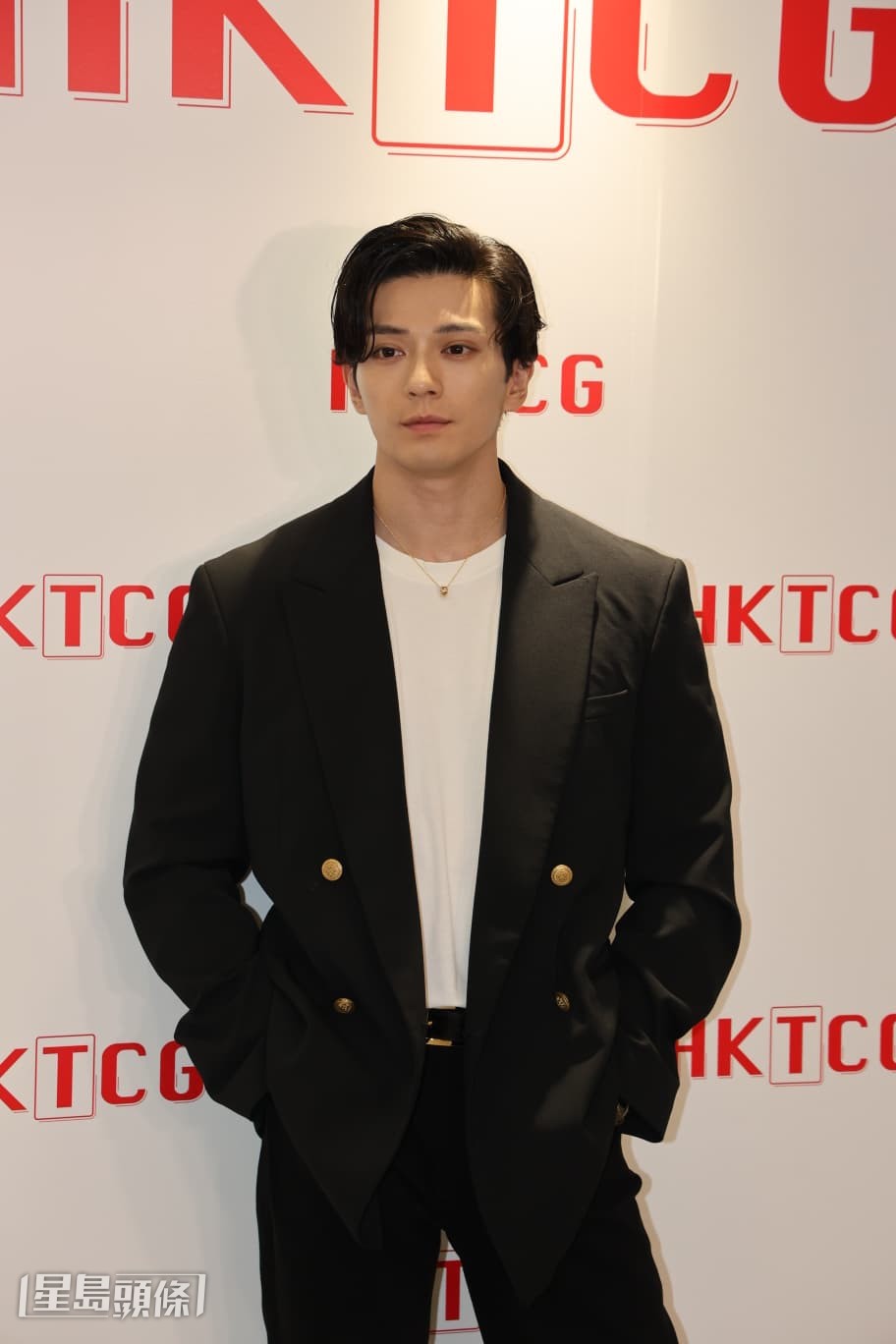 談及與新田真劍佑見面,蔡思貝表示對方真人相當吸引。