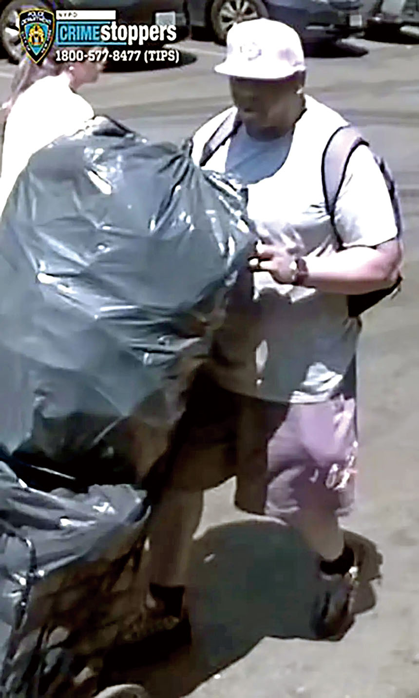 市警目前正通緝涉案疑犯。 NYPD