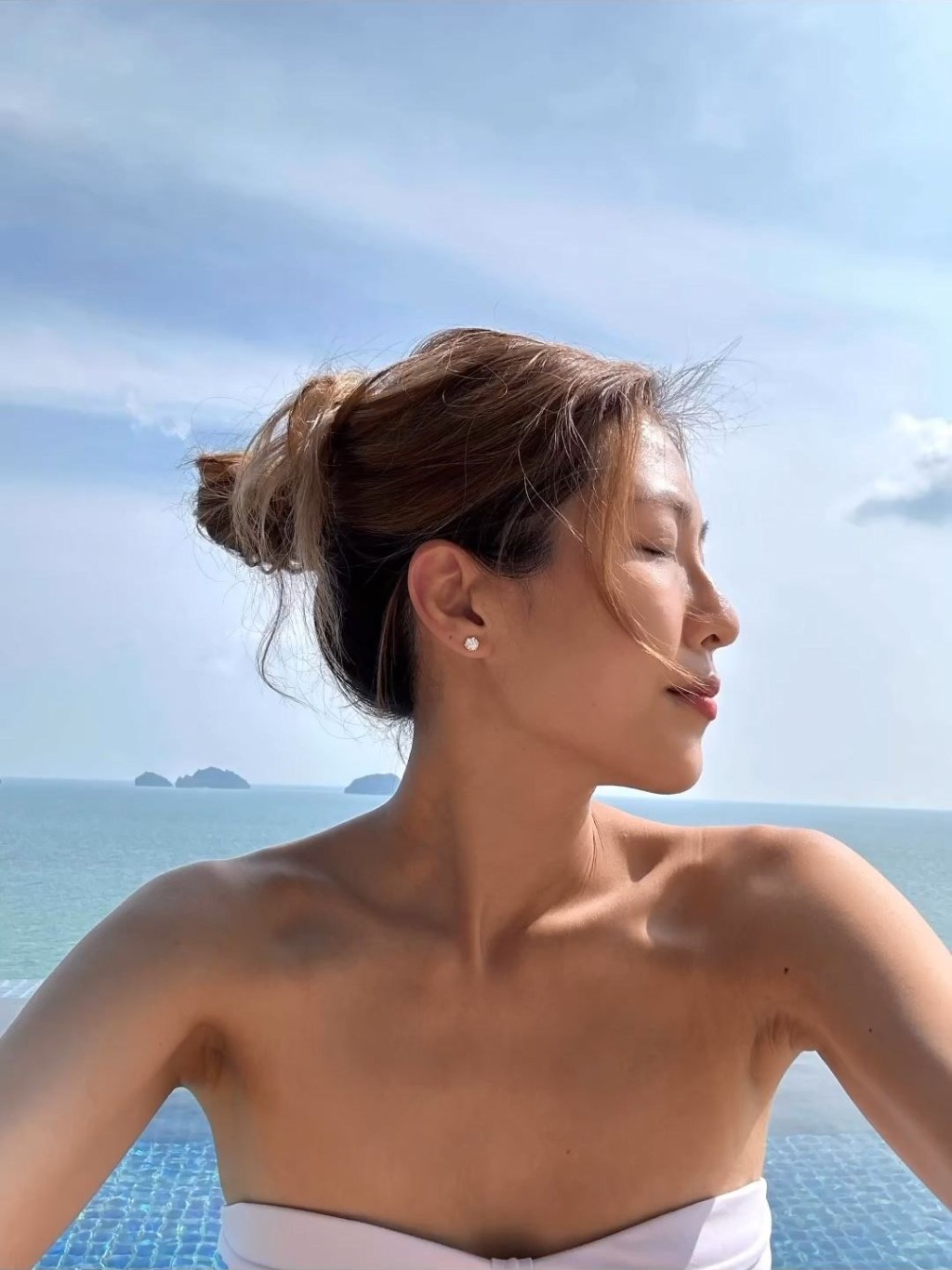 現年47歲的陳敏之，皮膚依然保持緊緻。