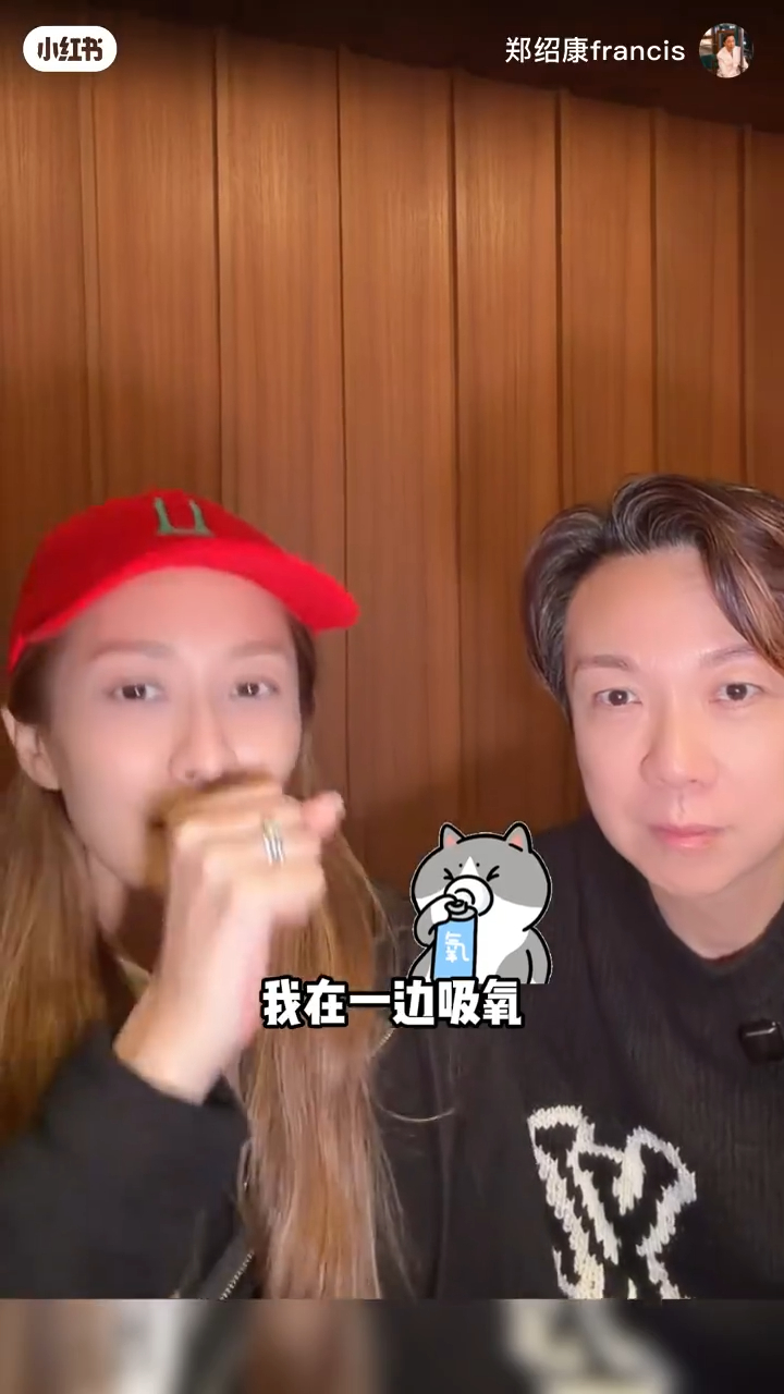 陳敏之試過感冒期間仍堅持直播，需要吸氧氣瓶輔助。