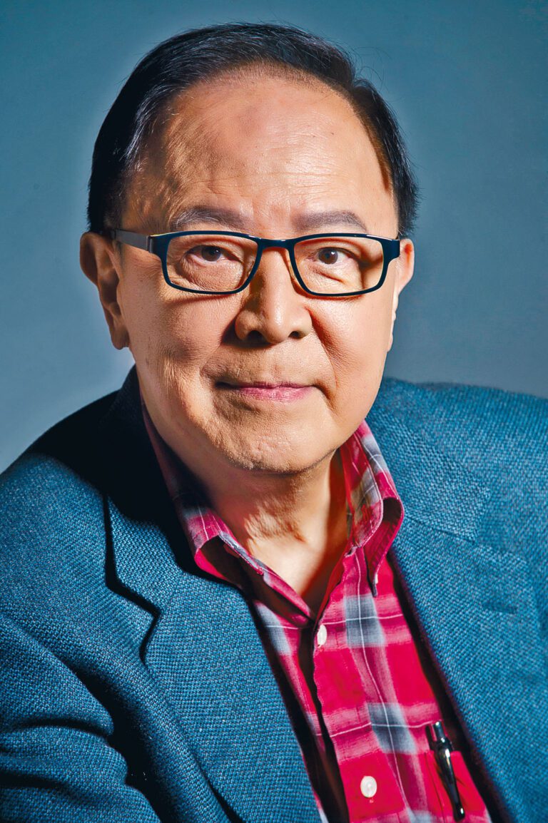 戲劇泰斗King Sir昨日舉行安息禮拜，隨後舉行火葬禮。