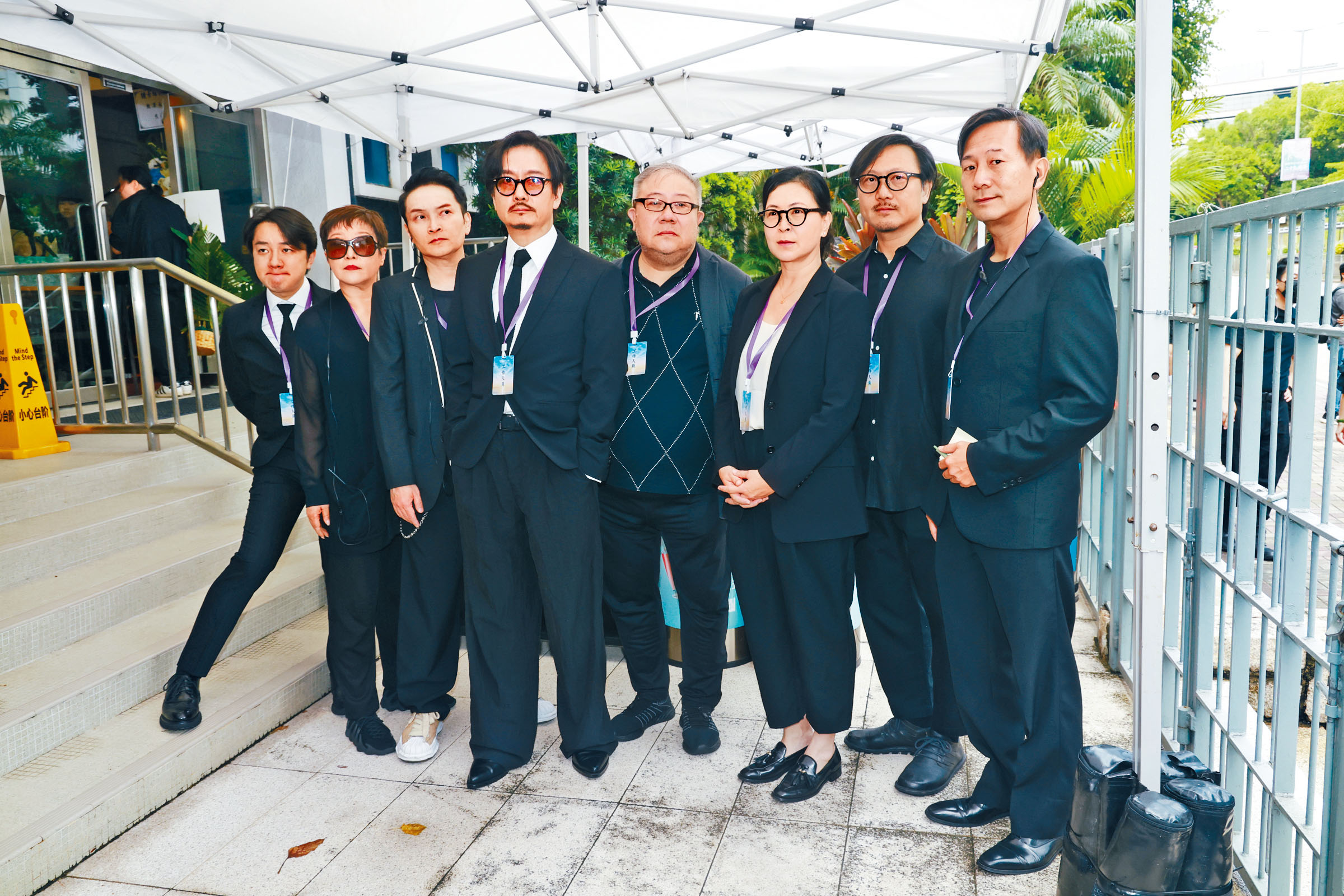 King Sir的一眾門生及後輩(左起)王祖藍、劉雅麗、秦啟維、謝君豪、劉錫賢、蘇玉華、潘燦良及陳國邦齊齊幫手打點。