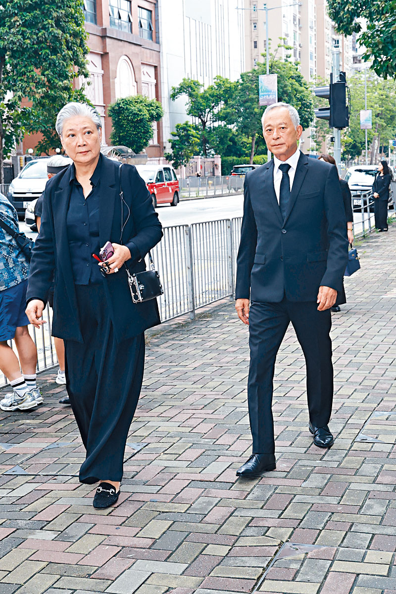 杜琪峯攜太太到場。