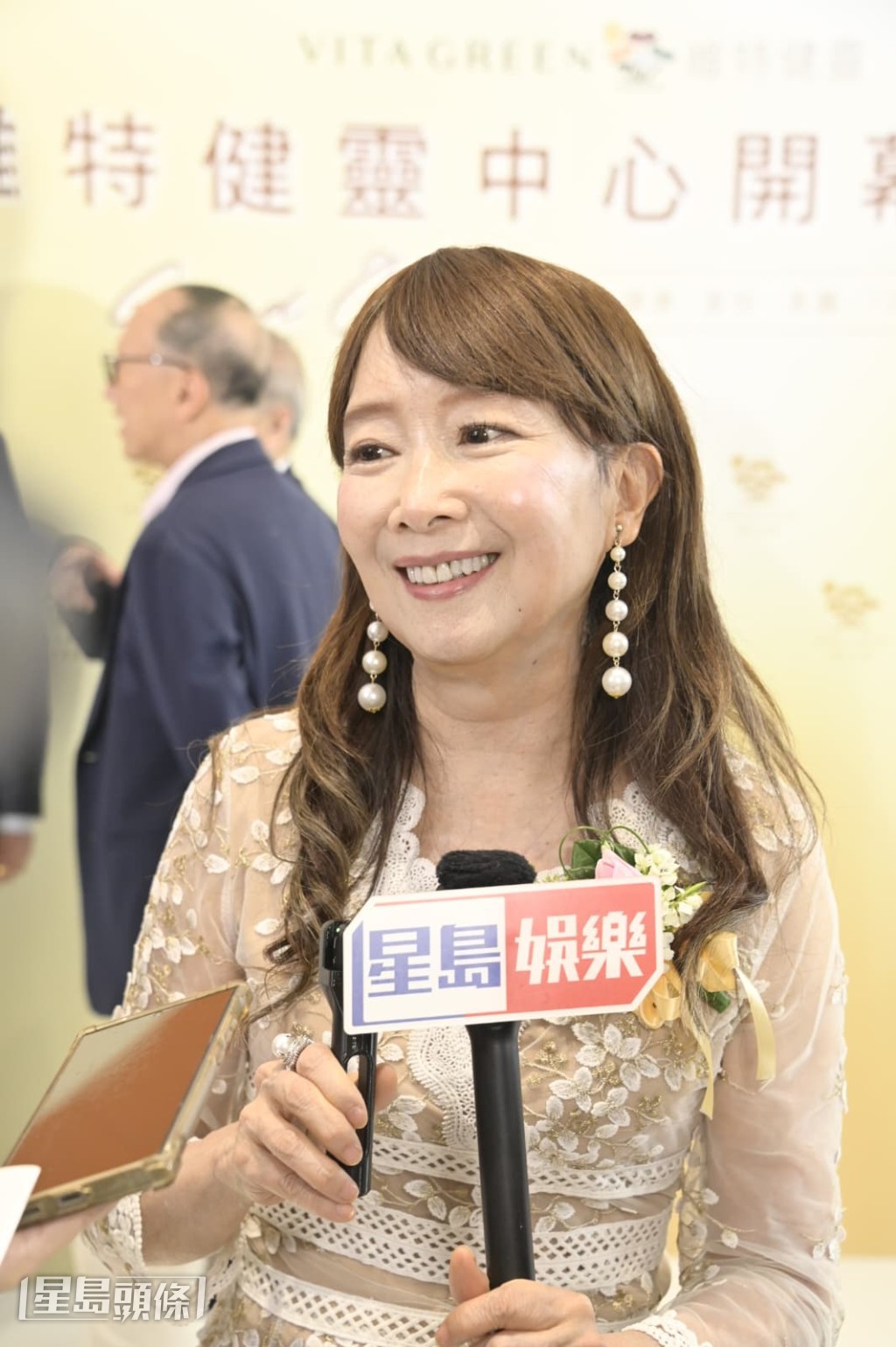 陳美齡將推出一首廣場舞歌,其孫女聽過demo後非常喜歡,經常到公園跟著跳。