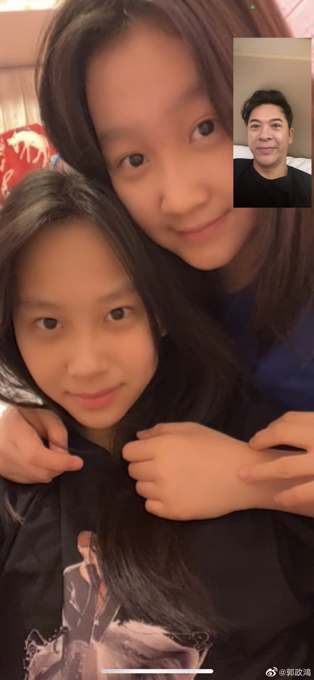 郭政鴻與兩名女兒感情非常好。