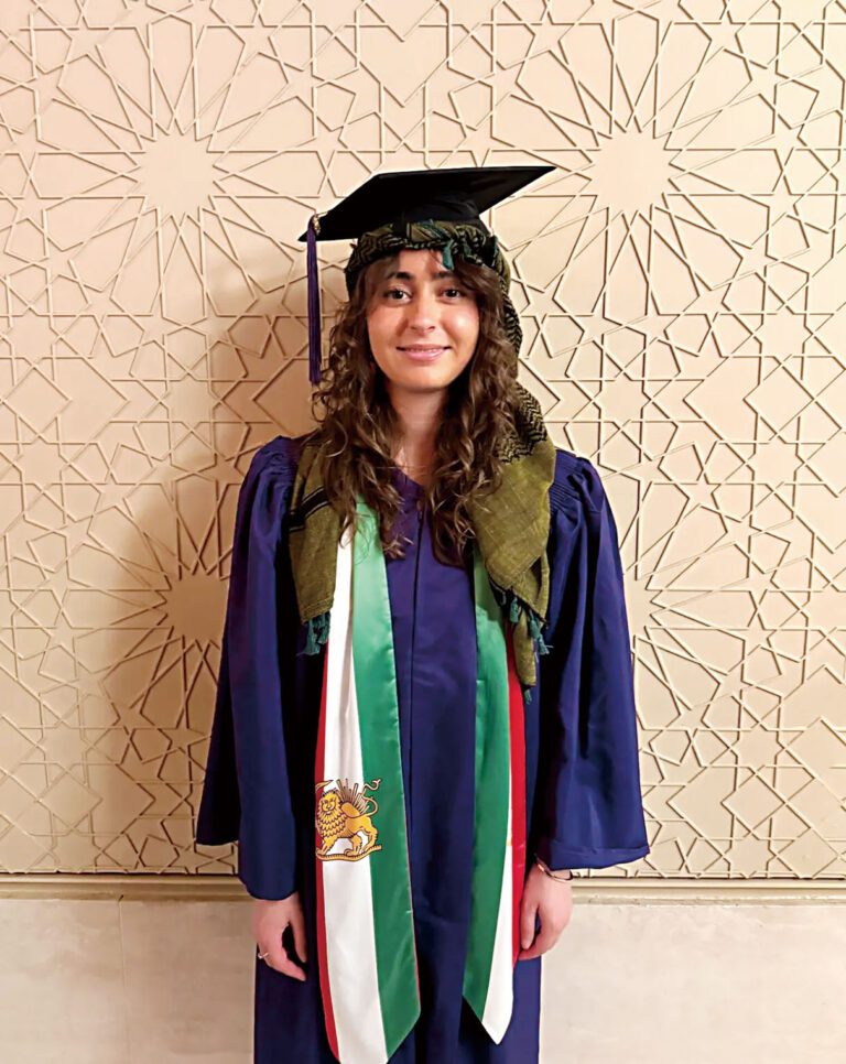 法拉赫曼畢業於紐約大學，被揭原來為知名外科醫生之女。 Mina Farahmand Linkedin圖片