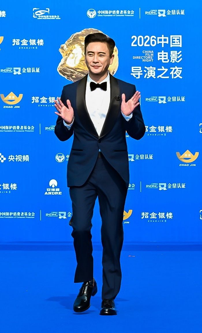 黃宗澤以一身黑色禮服造型亮相紅地氈。
