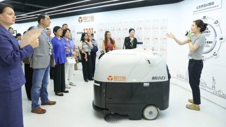 中國機械人首五月出口近200億元 清潔機械人佔比逾七成