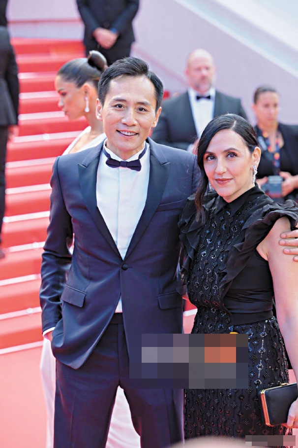 劉燁與妻子安娜。網上圖片