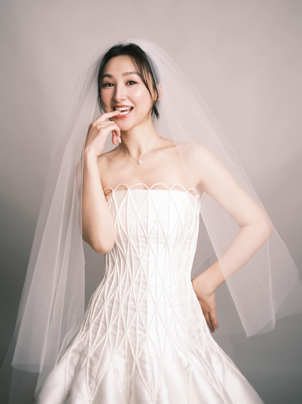 高海寧的婚紗照非常漂亮。
