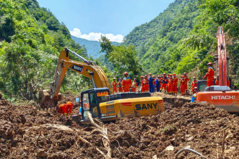 甘肅隴南發生山泥傾瀉 21 人不幸遇難