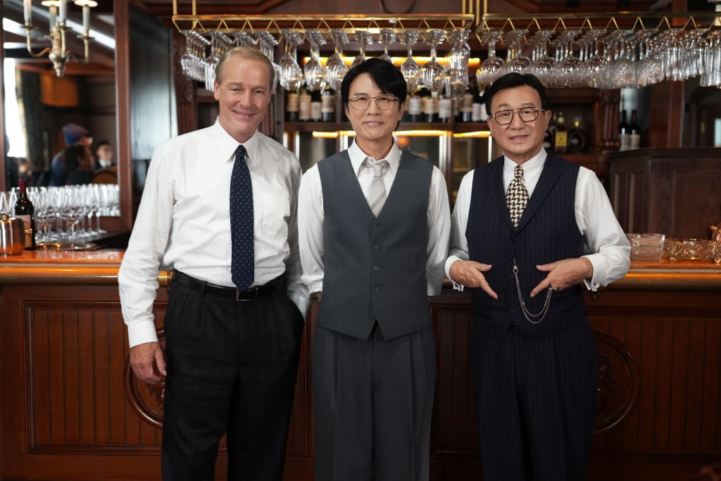 黃子華、許冠文與Iain Glen同場較量演技，成為影片看點之一。